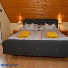 Encian Apartmanház Tihany - Image 4