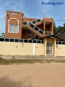 Casa Del Mar Apartments - Image 3