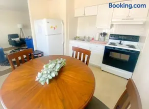 Cozy Two Bedroom Apartment in the City Center - Image 2