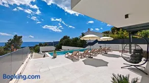 Villa Maria - Heated Pool, Sea & Mountain Views, Sports Court - Image 4