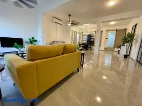 Mont Résidence offering a Loft and 3 Bedroom Apartment steps from the ferry - Image 3