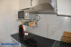 Spacious, 2 BR/2 BA, 3 Min walk to the beach - Image 2