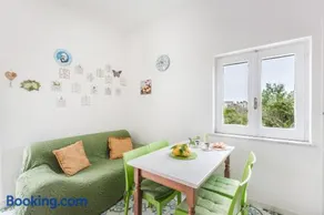 Green Island Apartment - Image 3