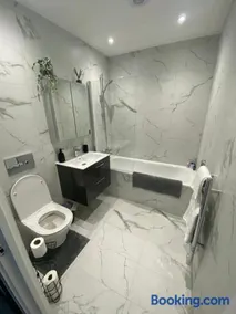 Hemel Apartments- Tranquil Haven - Image 4