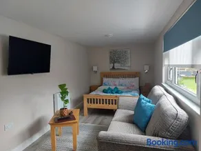 Southwell Home Stay - Image 2
