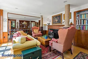 Gorgeous Cape Cod Mansion With Spa Near Beach - Image 1