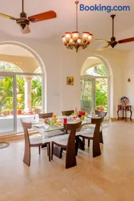 SaffronStays La Casa Maestro - Spanish 4BR villa with terrace plunge pool, coconut groves & mountain views, featured in Condé Nast - Image 5