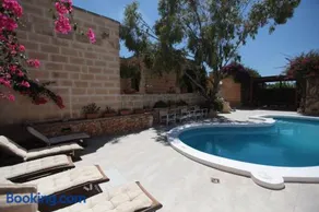 Villa Aya - 2 Bedroom with Shared Pool - Image 4
