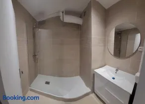 Grand appartement avec parking privé - Image 4