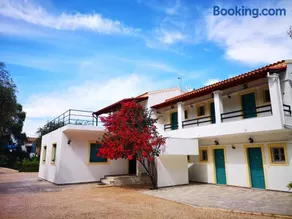 Nikoli Apartments - Image 2
