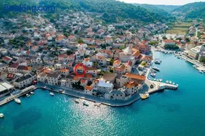 Apartments by the sea Pucisca, Brac - 15381 - Image 1