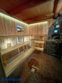 Veinbergu guest house by lake n sauna 'Vidusķēķi' - Image 1