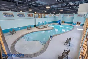 Retreat w Arcade-Pvt Hot Tub-Free Daily Tickets-Community Indoor Pool-Near Thunder Ridge - Image 2
