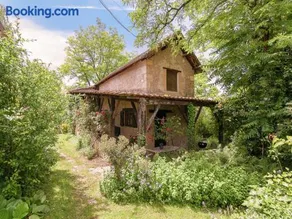 Cottage in Les Eyzies-De-Tayac-Sireuil with pool - Image 1