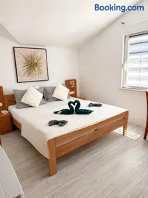 Apartmani Villa Amfora - Free Parking - Image 2