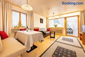 "Haus Enzian" - Annehmlichkeiten von 4-Sterne Familien-und Wellnesshotel Viktoria können mitgenutzt werden - Image 1