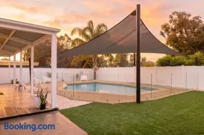Yarra Palms - Image 1