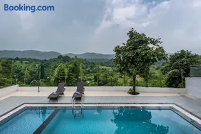 SaffronStays Ivory Mansion - Image 2