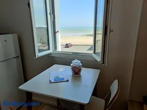 F2 - 30m2 Face à la mer - Image 3
