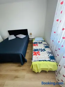 Luxury apartment VIENNA Airport Free PARKING - Image 5