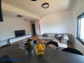 House G - Image 3