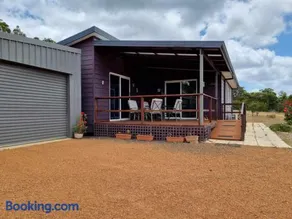 Lavender Cottage at Nannup Lavender Farm - Image 2