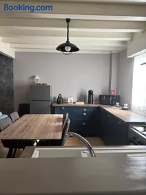 Le Maine N 5 FLEAC - Logement entier avec 3 suites SDB - Balcon - Image 3