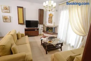Luxury Dafnis House - Image 1