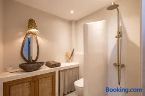 Cavo Dio 2 - Beachfront Bliss - Cozy Apt Pool Sunsets - Image 4