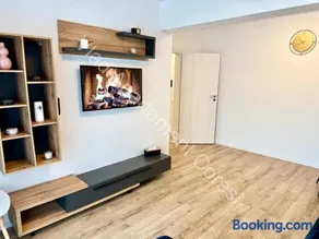 Vlad Apartament Coresi - Image 5