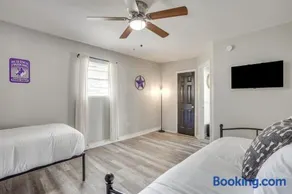 NEW Remodeled 4 Bed Sleeps 10 Near Tarleton - Image 4
