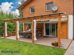 Chalet Ester - Luxury Provençal House in Orava - Image 2