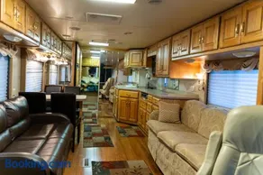 Art Rv motorhome - Image 1