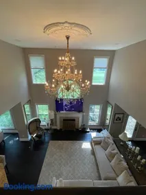 Luxury Golf Course Estate-Walk to Tennis Tournament - Image 2