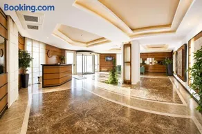 Monte Carlo Palace Rooms  - Image 4