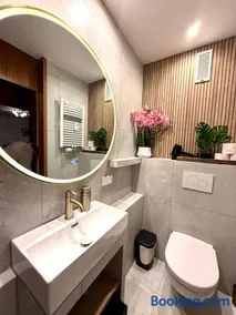 NEU Goldstadt Prestige Suite - Modern und Central - Image 2