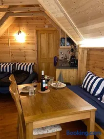 Holly Tree Glamping Cabins - Image 3