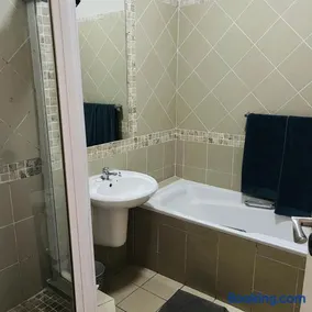 Ridgeton towers - Image 4