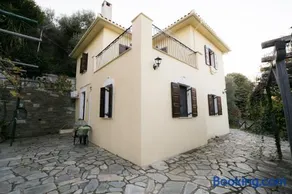 Niriides Apartment - Image 1
