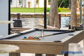 Mega-Yacht View Villa, Heated Pool, Dock - Image 4