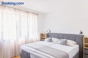 Tanic Hideaway - Image 4