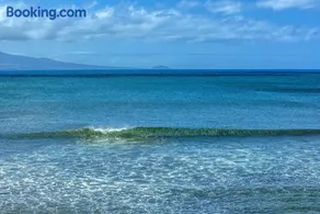 Oceanview 2BR 2BA condo with pool, AC, balcony, and beach access-Kanai A Nalu 317 - Image 3