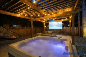 Bunny Bliss - Upper Level HotTub FirePit Theatre - Image 1