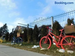 The Calgary Hub hostel style Home - Image 4