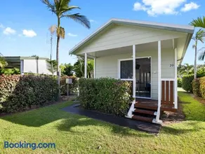Queens Beach Tourist Village - Image 2