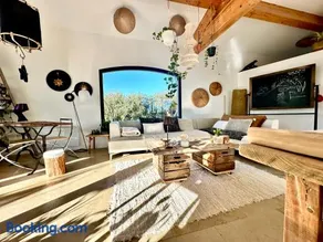 SIMPLE HOME - Image 1