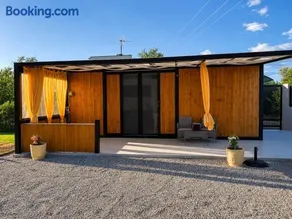 Grand Relax Suites - Image 1