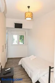 Mournia Apartment - Image 3