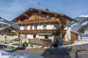 Haus Taxacher - Image 1