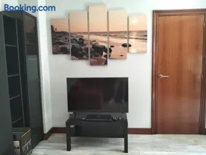 Apartment with separate entrance and private parking - Image 2